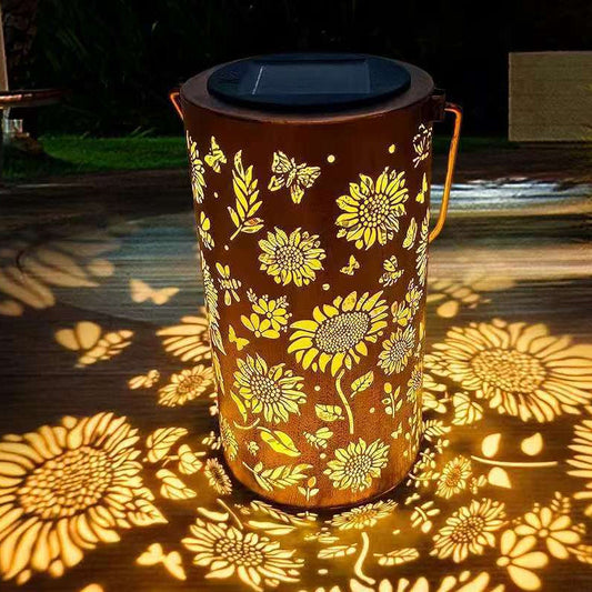 🥳 PROMO 2026 – 50 000+ VENDUES ! 🌼-50 % sur la lanterne solaire tournesol : lumière chaleureuse, découpes florales, étanche IP55. Parfaite pour le jardin et en cadeau ! 🎁💛